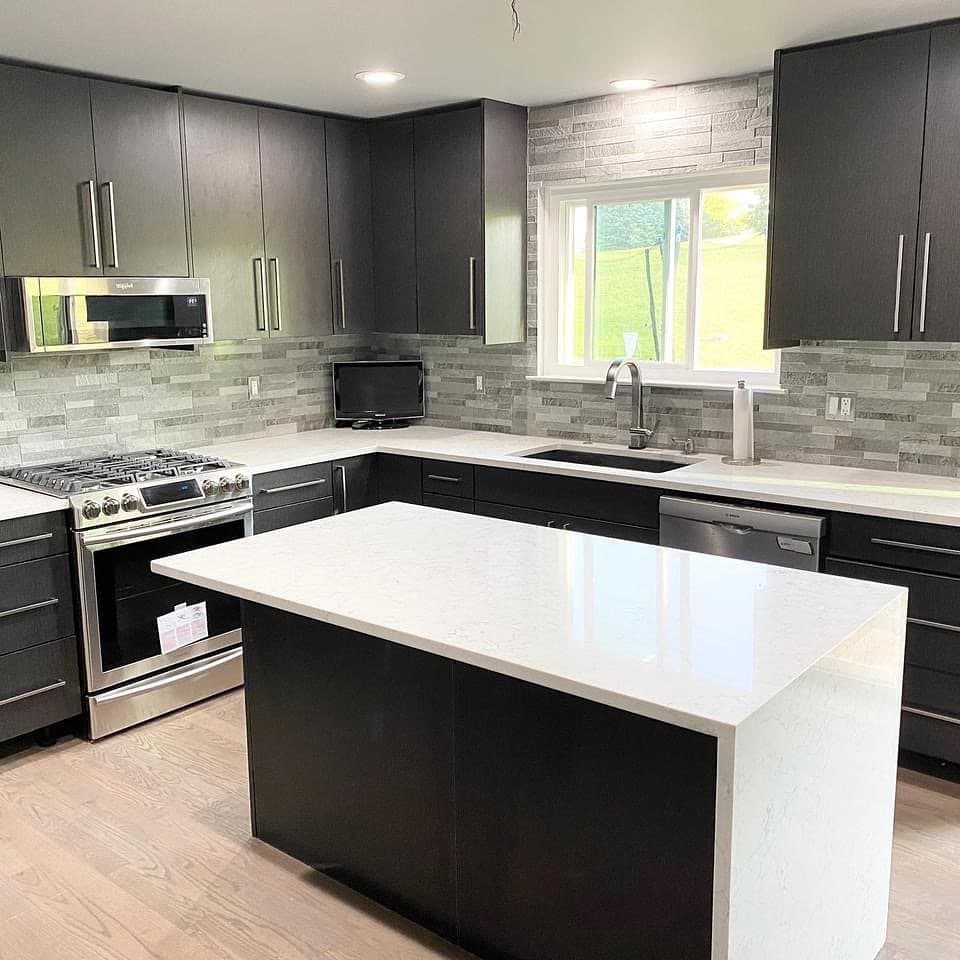 Kitchen countertop installed by Quality Work Granite