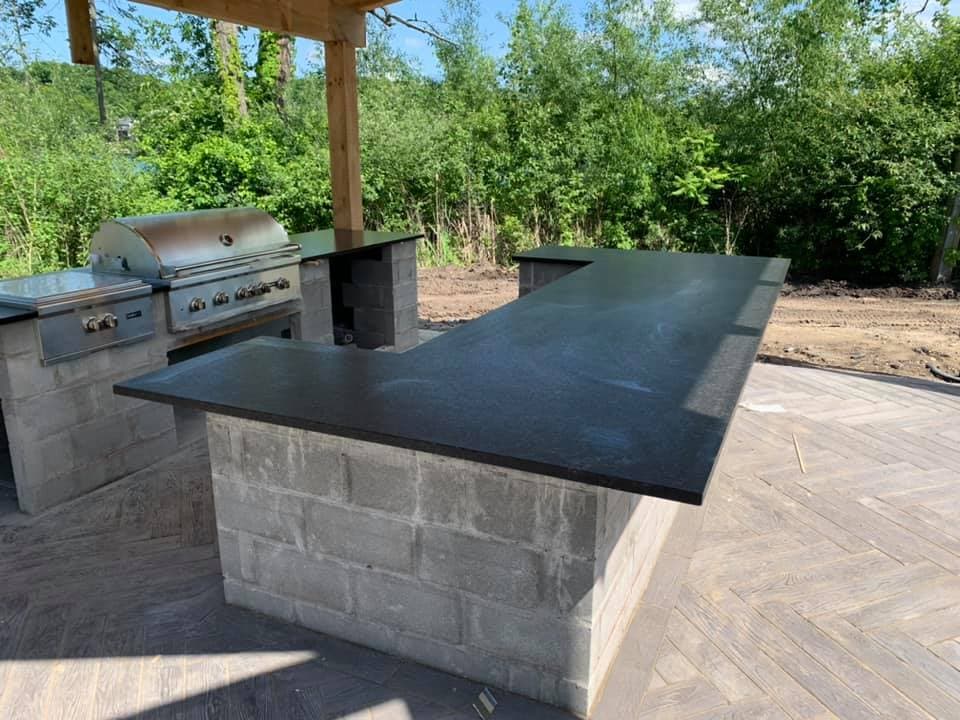 Outdoor kitchen counter